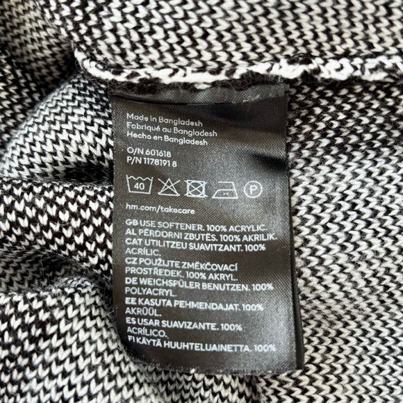 H&M Kids Crop Black and White Knit Sweater - Picture 4 of 6